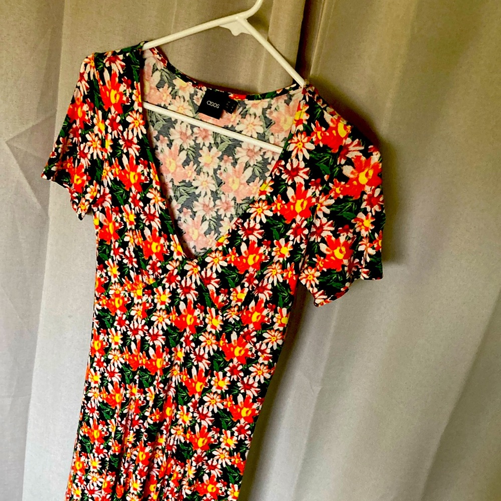 Flirty, stretchy, comfy sundress. Good used condition.